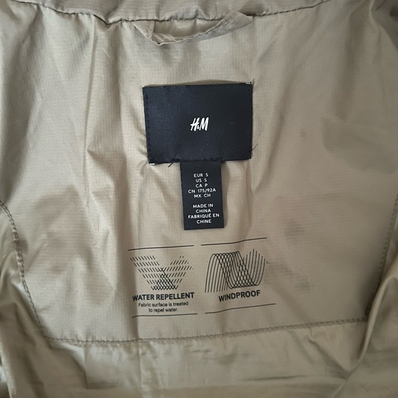 H&M puffer jacket - Picture 2 of 3